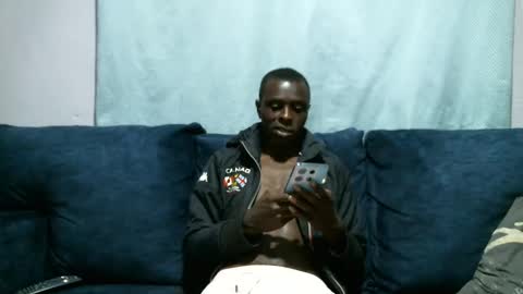 Snapshot of shikwekwe chatting on February 10, 10:51 pm Collorewamadeals online show from February 10, 10:51 pm