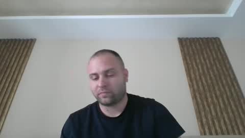 Snapshot of shmele_04 chatting on September 9, 1:54 pm shmele_04 online show from September 9, 1:54 pm