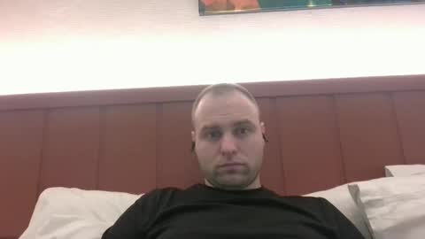 shmele_04 online show from November 18, 12:20 pm