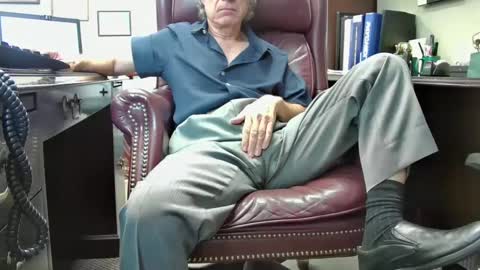 Snapshot of shootme69 chatting on September 22, 8:19 pm nikolas send dm for an appointment online show from September 22, 8:19 pm