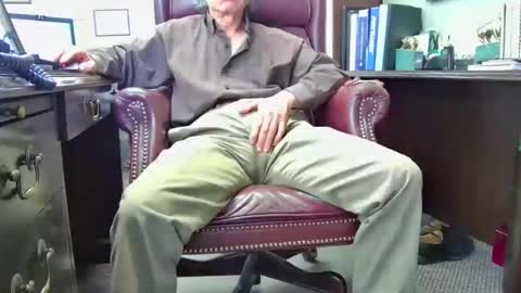 nikolas send dm for an appointment online show from March 2, 5:31 pm