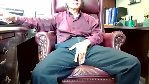 Snapshot of shootme69 chatting on January 17, 5:10 pm nikolas send dm for an appointment online show from January 17, 5:10 pm