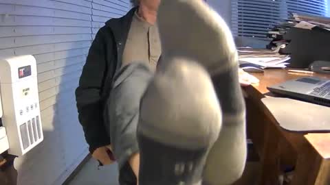 Snapshot of shootme69 chatting on December 13, 3:38 am nikolas send dm for an appointment online show from December 13, 3:38 am