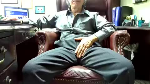 Snapshot of shootme69 chatting on December 30, 10:01 pm nikolas send dm for an appointment online show from December 30, 10:01 pm