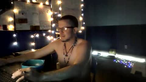 shortmel online show from May 14, 4:54 am