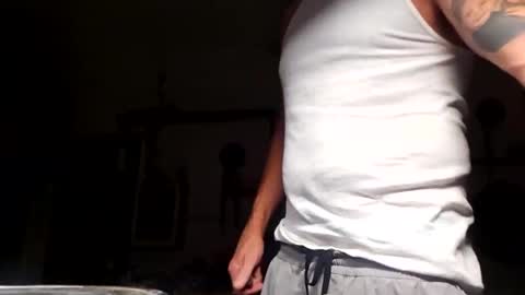 Snapshot of showingoff40 chatting on September 18, 11:45 am Red4040 online show from September 18, 11:45 am