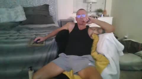 Snapshot of showingoff40 chatting on October 5, 6:50 am Red4040 online show from October 5, 6:50 am