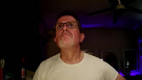 Snapshot of shrewtamer chatting on October 7, 2:04 am shrewtamer online show from October 7, 2:04 am