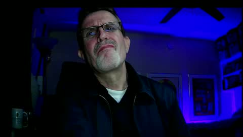 Snapshot of shrewtamer chatting on January 18, 1:56 am shrewtamer online show from January 18, 1:56 am