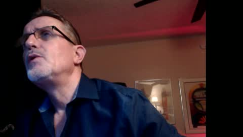 Snapshot of shrewtamer chatting on February 21, 1:55 am shrewtamer online show from February 21, 1:55 am