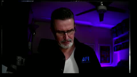 Snapshot of shrewtamer chatting on January 8, 3:40 am shrewtamer online show from January 8, 3:40 am