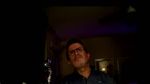 Snapshot of shrewtamer chatting on October 10, 3:11 am shrewtamer online show from October 10, 3:11 am