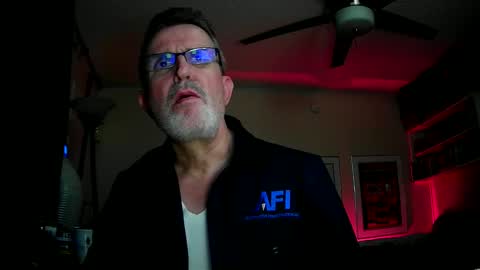 Snapshot of shrewtamer chatting on December 11, 4:40 am shrewtamer online show from December 11, 4:40 am