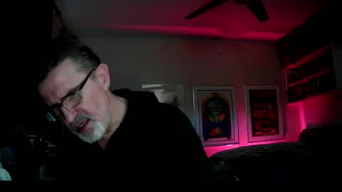 Snapshot of shrewtamer chatting on March 9, 1:25 am shrewtamer online show from March 9, 1:25 am