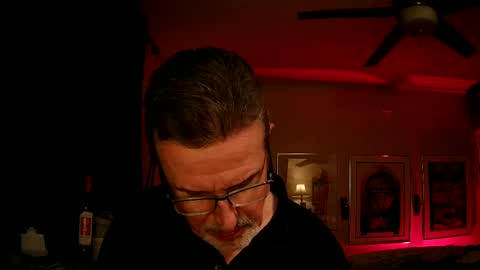 Snapshot of shrewtamer chatting on September 13, 7:09 am shrewtamer online show from September 13, 7:09 am