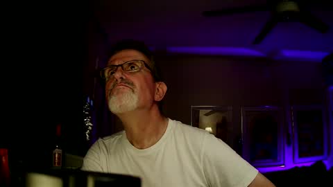 Snapshot of shrewtamer chatting on September 30, 5:02 am shrewtamer online show from September 30, 5:02 am