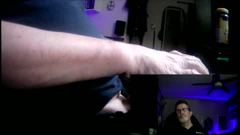 Snapshot of shrewtamer chatting on January 15, 1:56 am shrewtamer online show from January 15, 1:56 am