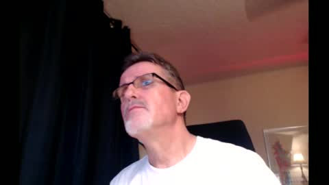 Snapshot of shrewtamer chatting on February 26, 5:53 am shrewtamer online show from February 26, 5:53 am