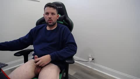 Snapshot of shroomhead5 chatting on January 10, 8:15 pm shroom online show from January 10, 8:15 pm