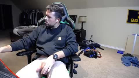 Snapshot of shroomhead5 chatting on December 11, 9:11 pm shroom online show from December 11, 9:11 pm