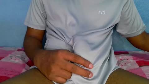 shyeyes online show from December 6, 3:22 pm