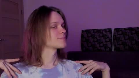 Snapshot of shy_nny chatting on October 10, 11:26 am Mark online show from October 10, 11:26 am