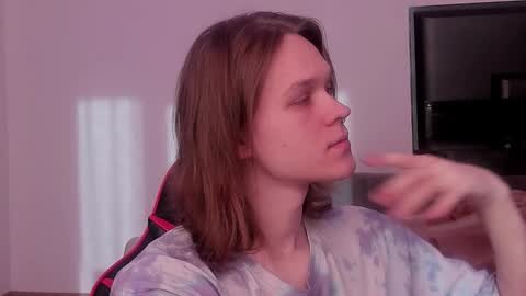 Snapshot of shy_nny chatting on September 9, 5:07 am Mark online show from September 9, 5:07 am