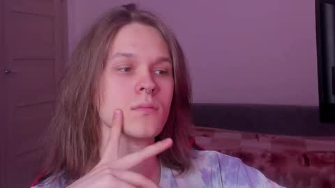 Snapshot of shy_nny chatting on September 19, 12:38 pm Mark online show from September 19, 12:38 pm