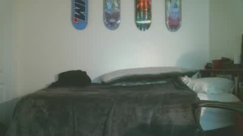 shyboyhugecum2020 online show from December 20, 5:14 am