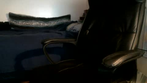 shyboyhugecum2020 online show from July 9, 3:44 am