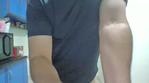 shyguy2085 online show from January 4, 7:55 pm