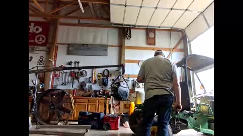 Snapshot of shyguycurious5 chatting on October 23, 6:33 pm Shy Guy online show from October 23, 6:33 pm