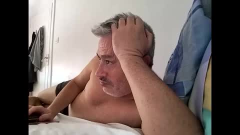 Snapshot of sibemolx chatting on September 18, 1:57 pm sibemolx online show from September 18, 1:57 pm