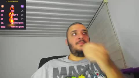 Snapshot of sigfridd_ chatting on October 25, 10:55 pm Sigfridd online show from October 25, 10:55 pm