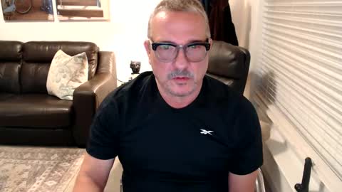 Snapshot of silveroli187 chatting on September 29, 4:03 pm silveroli187 online show from September 29, 4:03 pm