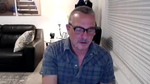 Snapshot of silveroli187 chatting on October 7, 7:07 pm silveroli187 online show from October 7, 7:07 pm