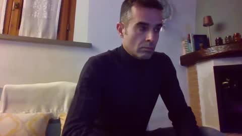Snapshot of simmeturbate chatting on February 16, 5:15 pm Italiandaddyitalydickassbottomassholecomshowmasturbatenudeboyitalyatleticcutemuscolarhardcockdickboy online show from February 16, 5:15 pm