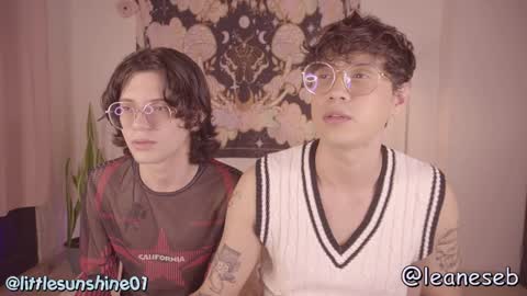 Snapshot of simon_bane01 chatting on January 2, 4:09 am Little Sunshine online show from January 2, 4:09 am