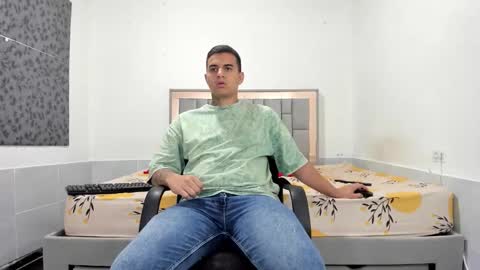 SIMON KELER online show from November 29, 4:25 am