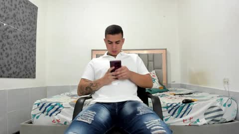 SIMON KELER online show from April 4, 1:52 pm