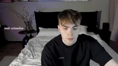 Snapshot of simonwnl chatting on March 1, 10:02 am Simon online show from March 1, 10:02 am