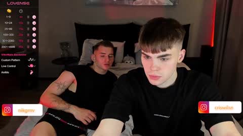 Snapshot of simonwnl chatting on December 24, 9:17 am Simon online show from December 24, 9:17 am