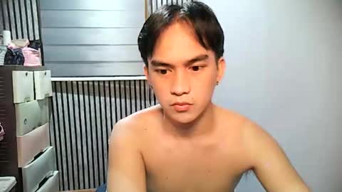 simplyzach online show from December 1, 10:40 am