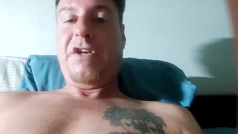 Snapshot of singledad88show chatting on October 15, 6:32 am singledad88show online show from October 15, 6:32 am