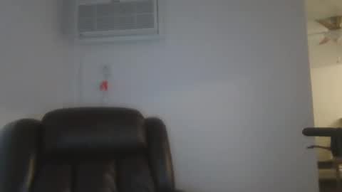 Snapshot of singledude_69 chatting on December 24, 11:38 am SingleDude 69 online show from December 24, 11:38 am