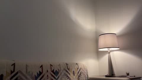 Snapshot of sirbubblesworth chatting on March 10, 3:34 am sirbubblesworth online show from March 10, 3:34 am