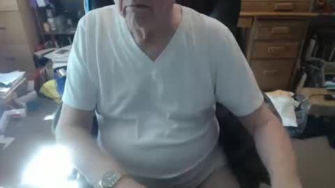 Snapshot of sjbottomboi chatting on October 9, 9:31 pm sjbottomboi online show from October 9, 9:31 pm