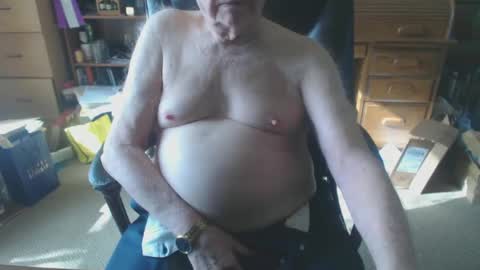 Snapshot of sjbottomboi chatting on January 25, 9:57 pm sjbottomboi online show from January 25, 9:57 pm