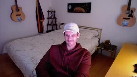 Snapshot of skatejocke chatting on October 24, 1:29 am skatejocke online show from October 24, 1:29 am