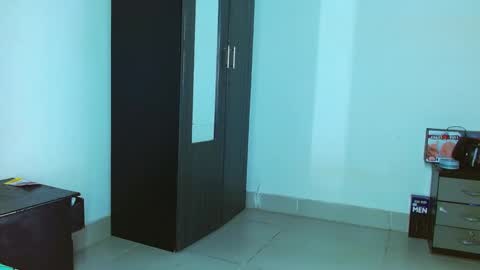 skinny marked online show from February 18, 7:00 pm